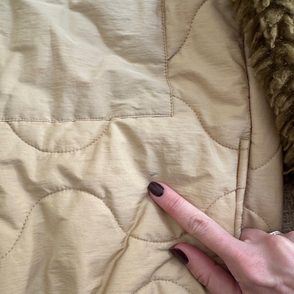 Universal Thread Quilted Jacket with Faux Shearling Sleeves - Picture 2 of 5